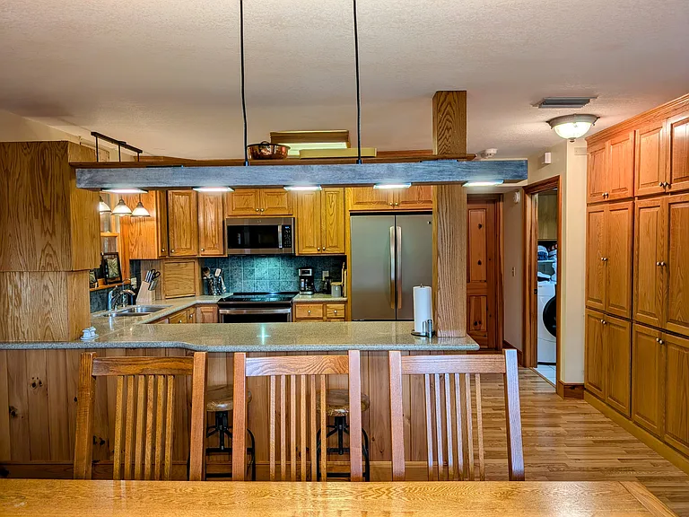524 Stornoway Dr — Photo 15