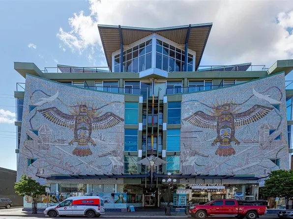 1061 Fort St #411, Victoria, BC V8V 5A1