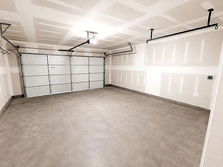 15674 Briar Forest Dr — Photo 24
