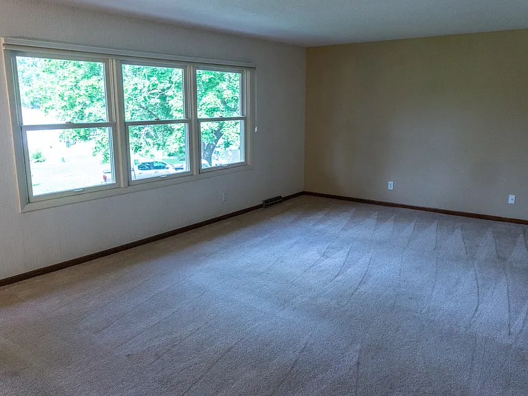 11912 Highland View Cir — Photo 5