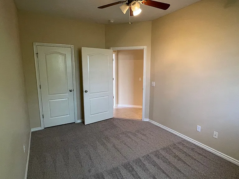11311 NW 121st Pl — Photo 11