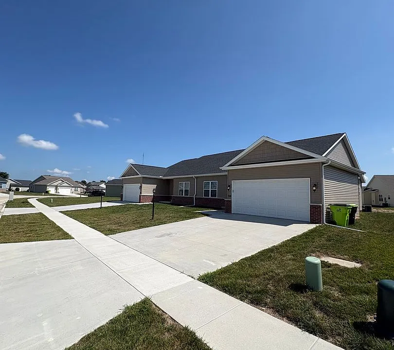 709 Stephanie Ct