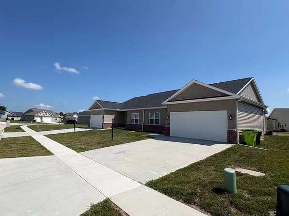 709 Stephanie Ct, Washington, IL 61571