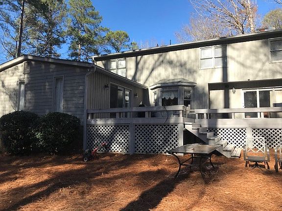 5th image of 104 Fair Oaks Ln