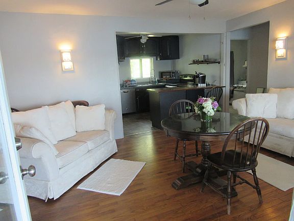 3rd image of 6672 Edgewood Dr