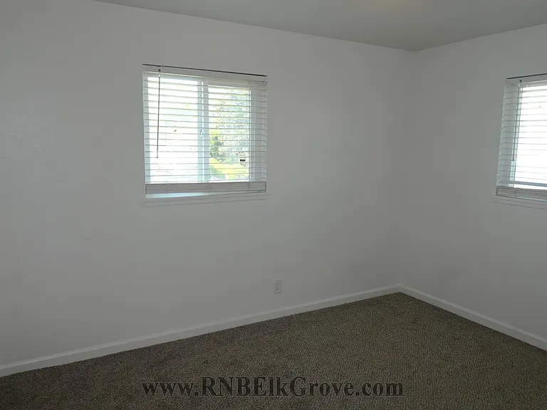 2620 Fernandez Dr — Photo 15