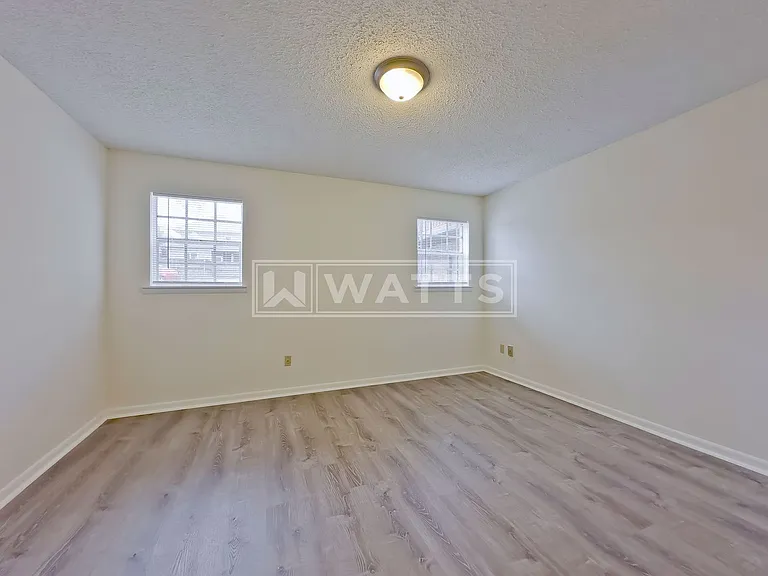 1639 11th Pl S — Photo 36