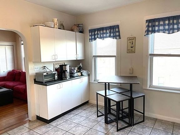 2nd image of 14 Piper St Floor 2