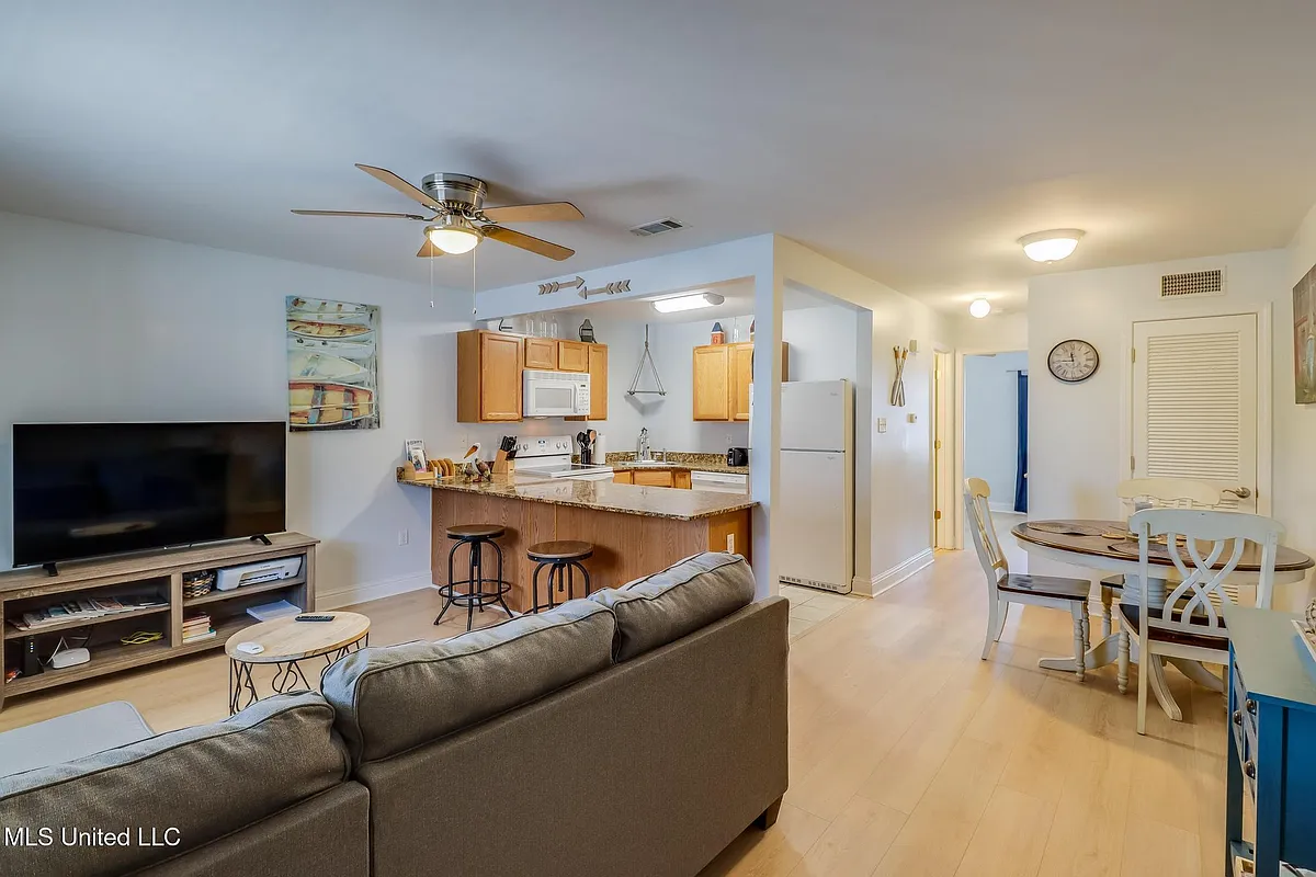 Building Photo - 1664 Beach Blvd #170