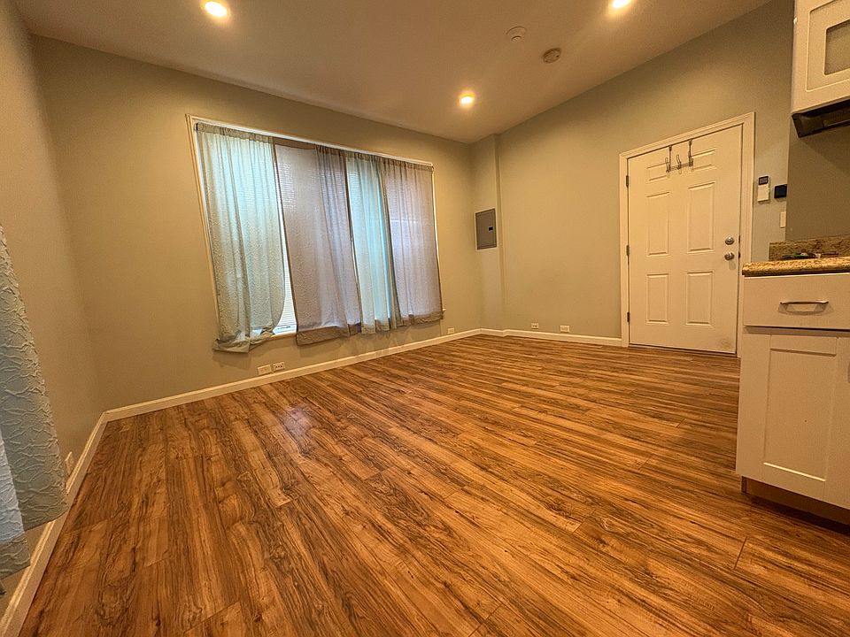 1st image of 776 Main St #2