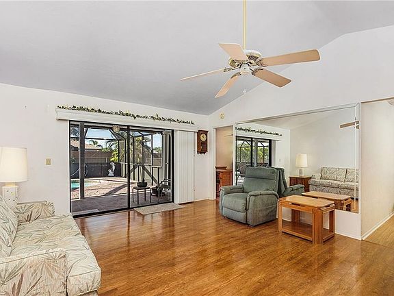 4th image of 1332 NE 1st St