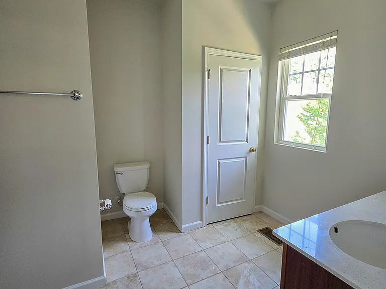 6070 Beale Loop — Photo 21