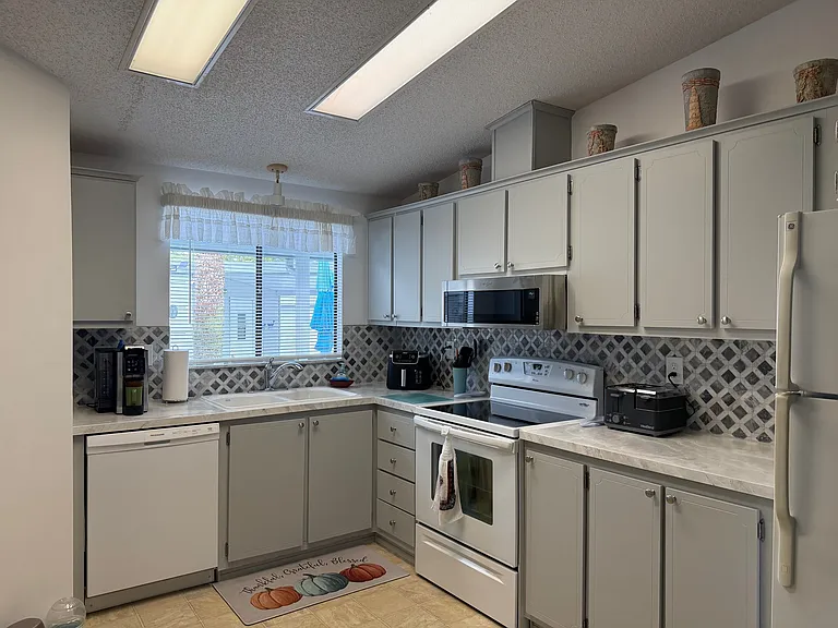 617 Webb Way — Photo 10