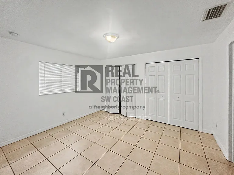 127 John Ave S — Photo 4
