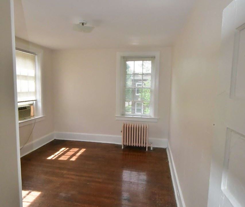 1st image of 1416 Hampton Blvd APT 3A
