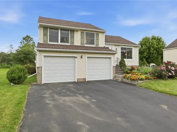 74 Galway Dr, Rochester, NY 14623