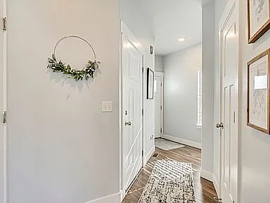 4908 E Clover Leaf Ln — Photo 8