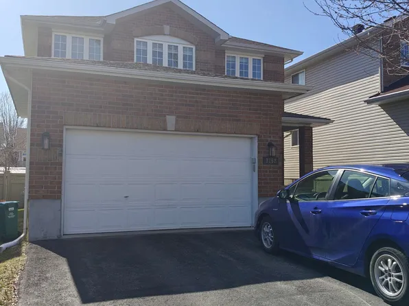 1252 Klondike Rd, Ottawa, ON K2W 1E1