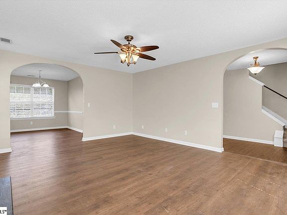 3rd image of 23 Brockmore Dr
