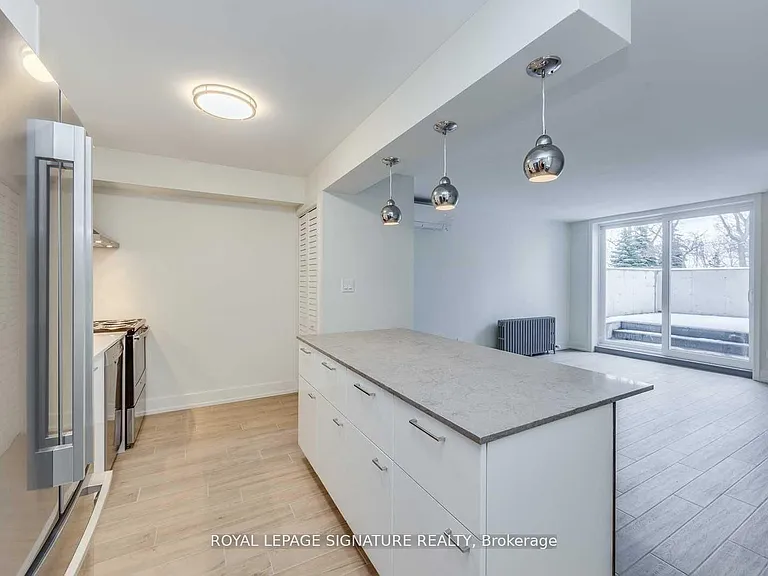 1089 Broadview Ave #2 — Photo 3