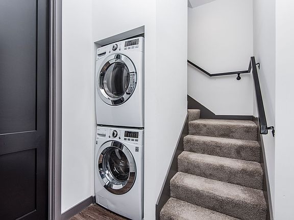 5th image of 5813 Virginia Ave #2