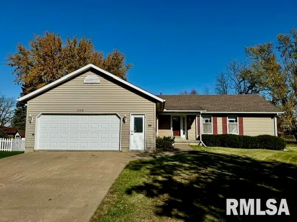 1115 Sweetbriar Ln, Clinton, IA 52732
