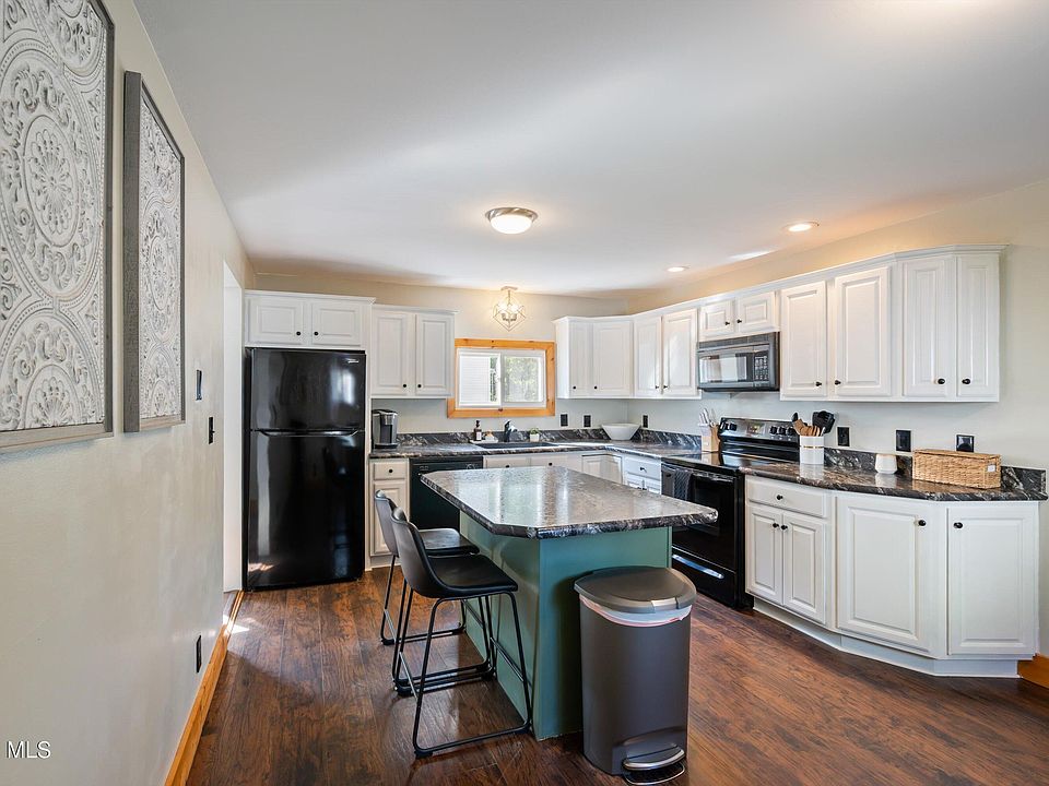 トップス #HOUSESET E50 E953 1212 E Main Street, Sunset Beach, NC 28468 | Zillow