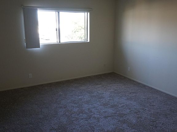 2nd image of 5740 Camellia Ave #105