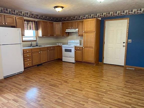 3rd image of 712 G St