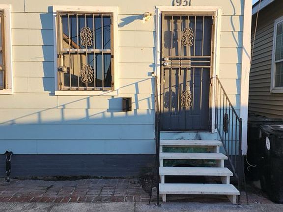 4th image of 1931-33 Eagle St #2