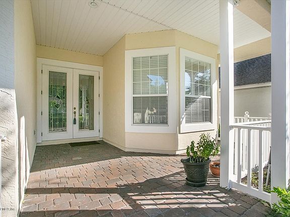 2nd image of 1380 Castle Pines Cir