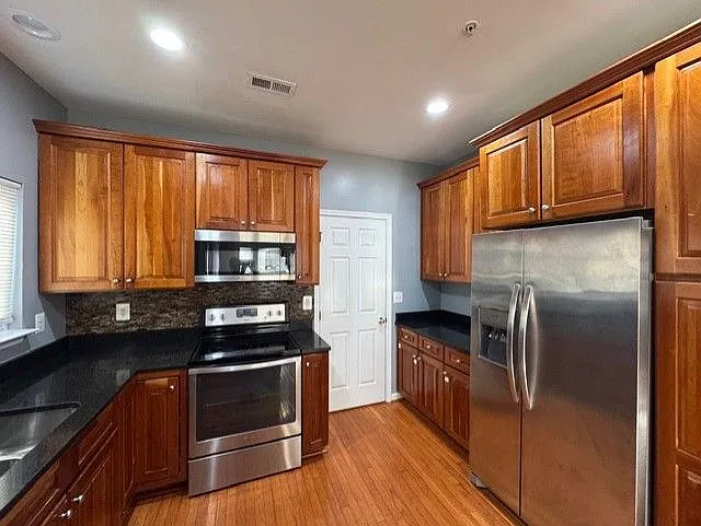 1815 Frankford St SE — Photo 3