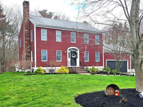 152 Terrianne Dr, Taunton, MA 02780