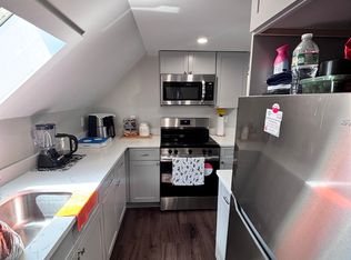19 Orchard St Floor 3, Taunton, MA 02780