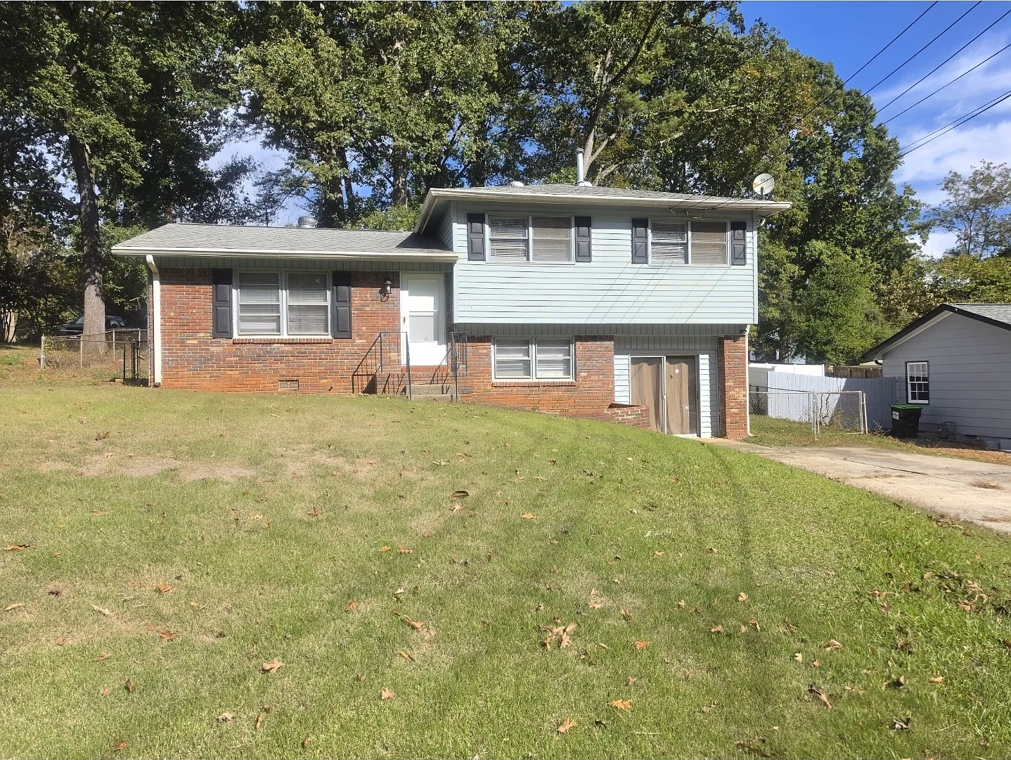 430 Windsor Drive - 1 — Photo 2