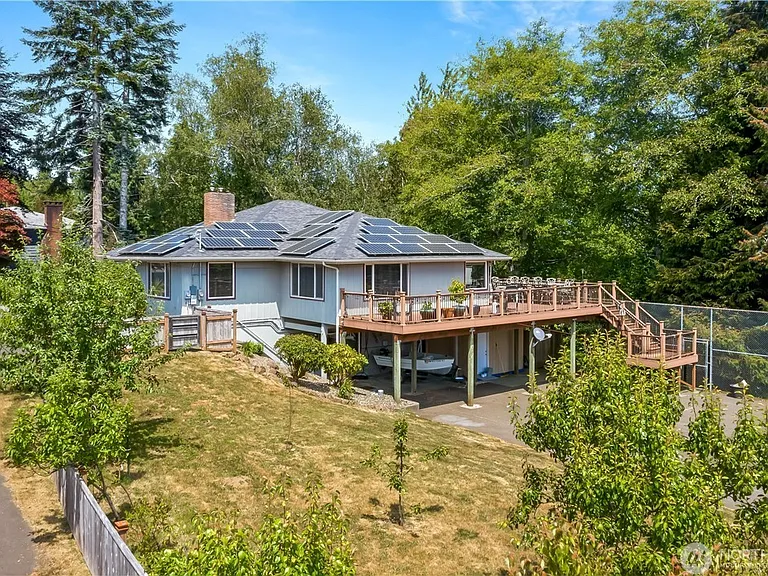 1740 Bel Aire Ave — Photo 15