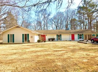 1015 Long Mill Rd, Athens, TN 37303