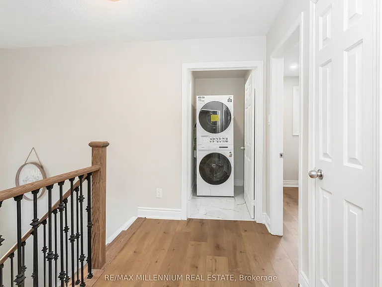 61 Mistywood Dr #UPPER — Photo 42