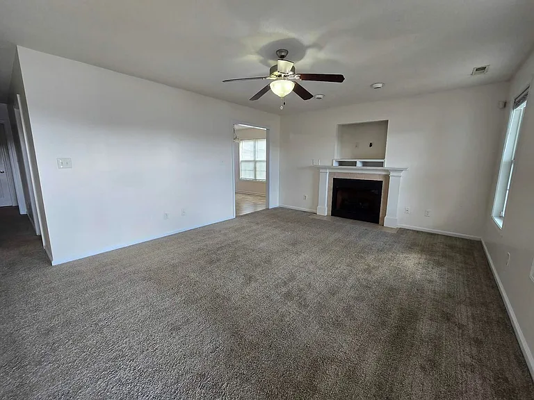 1407 Oxnop Ct — Photo 3