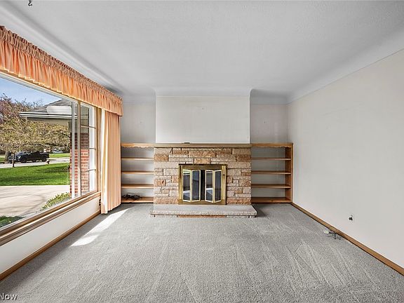 4th image of 20331 Blackfoot Ave