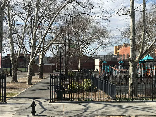 Rented by Compass | media 23