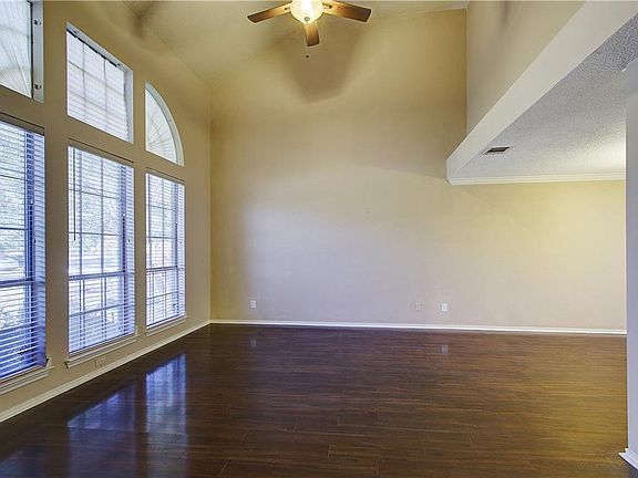 5th image of 4412 Crane Dr