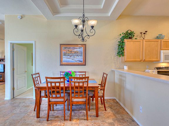 5th image of 315 W Continental Vista Pl