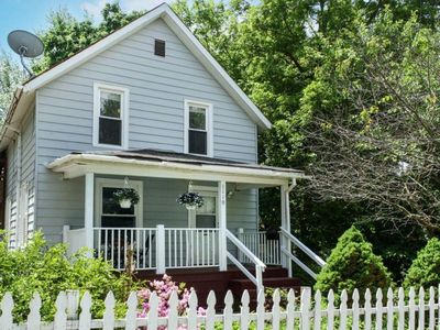 1110 Oak St, Lansing, MI, 48906
