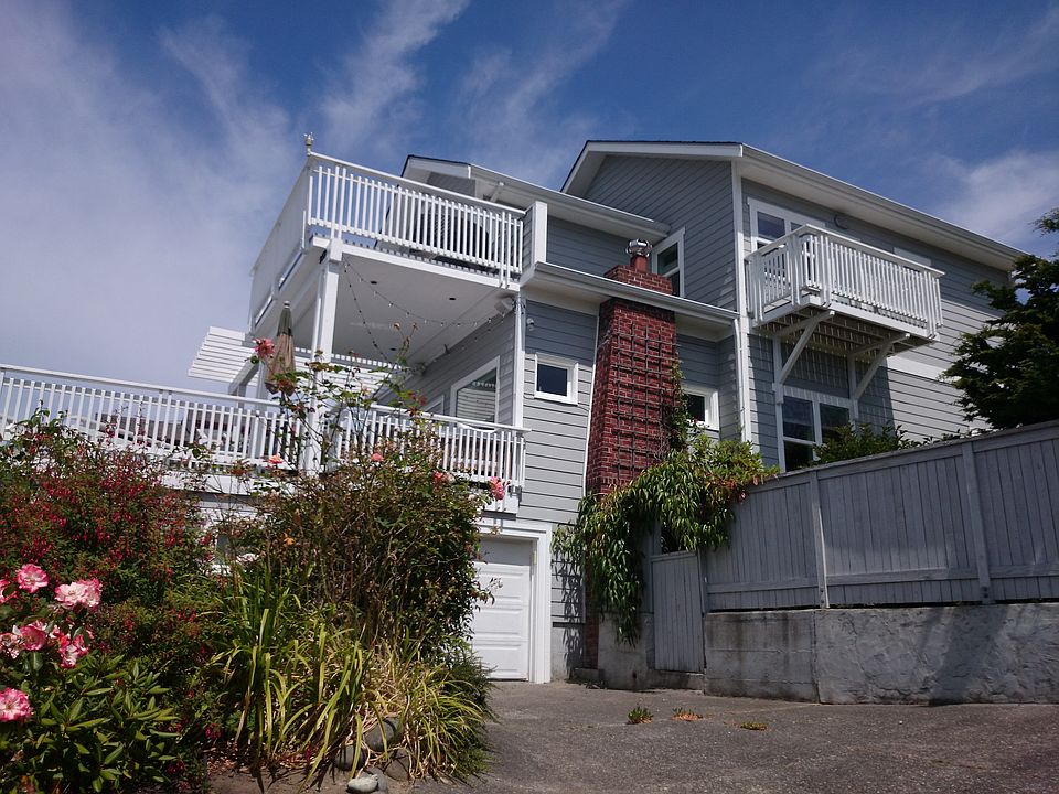 2nd image of 3452 60th Ave SW