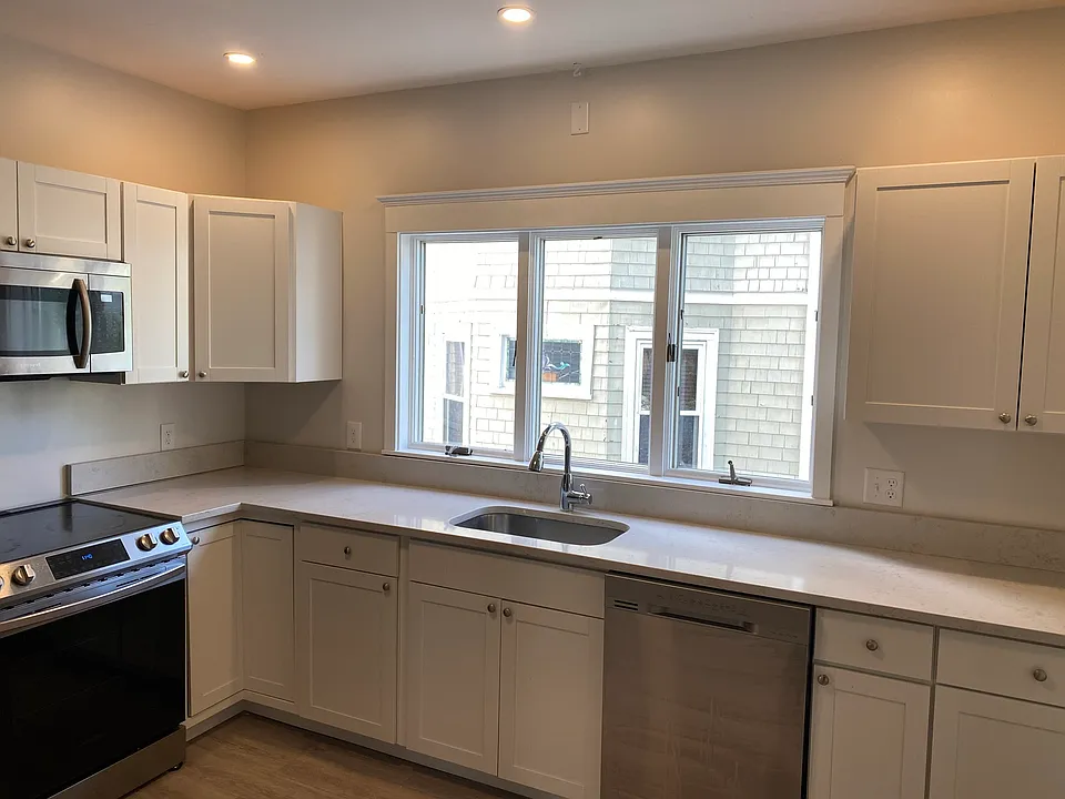 45 Chetwynd Rd #1