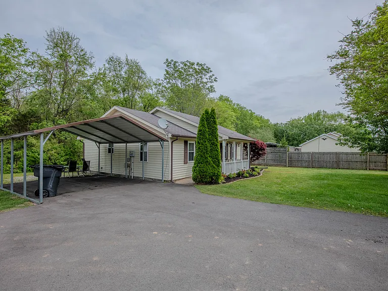 5252 Sallee Dr — Photo 10