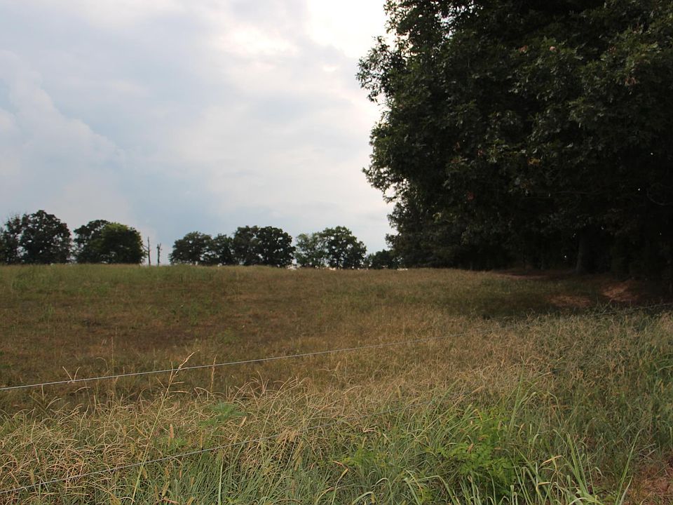 2nd image of 5574 Gunn Rd