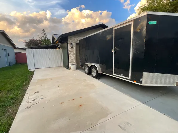 221 La Paz Dr #1, Kissimmee, FL 34743