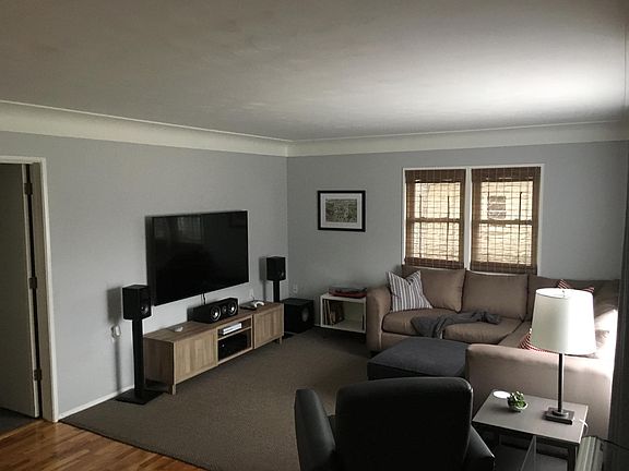 4th image of 10641 S Westnedge Ave